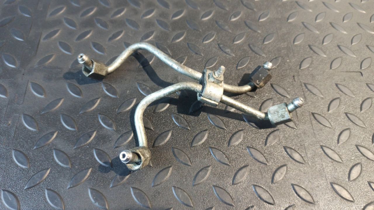 Трубка топливная Toyota Avensis/2 2003-2009