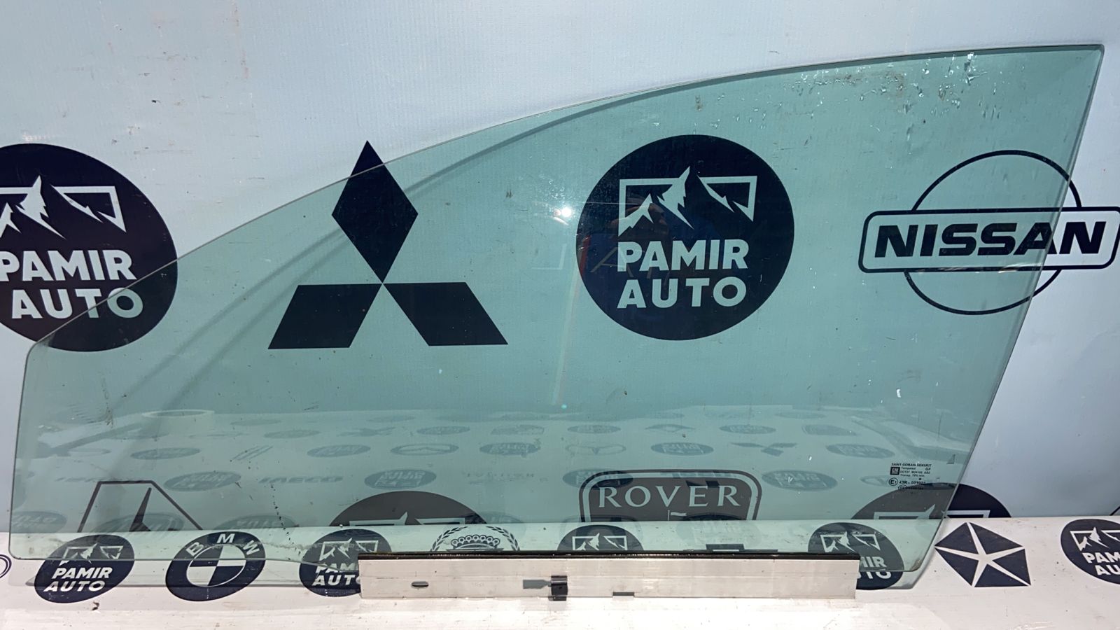 Стекло двери переднее левое Opel Vectra/C 2002-2008