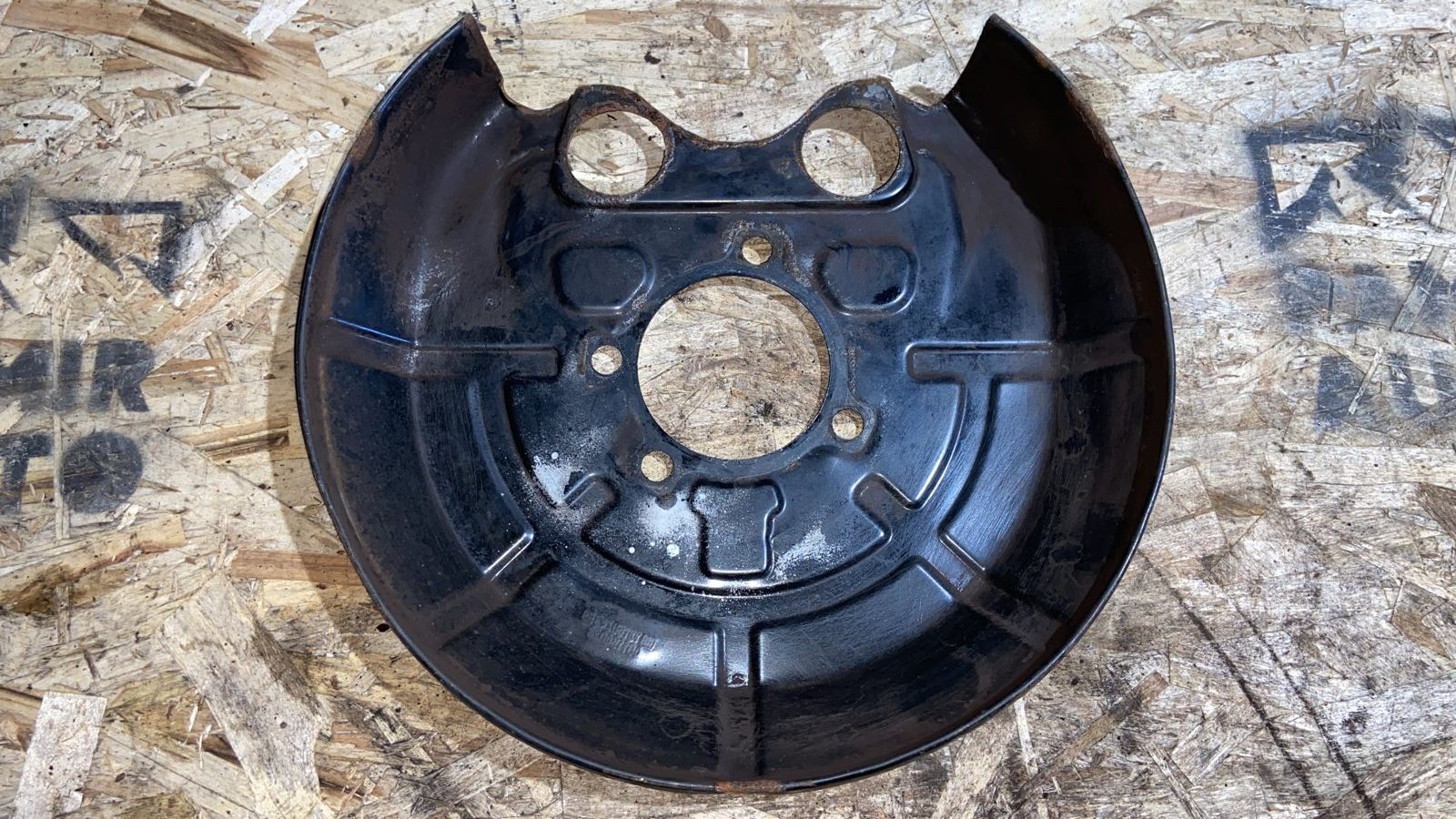 Щит тормозной (Пыльник) задний правый Opel Vectra/C 2002-2008