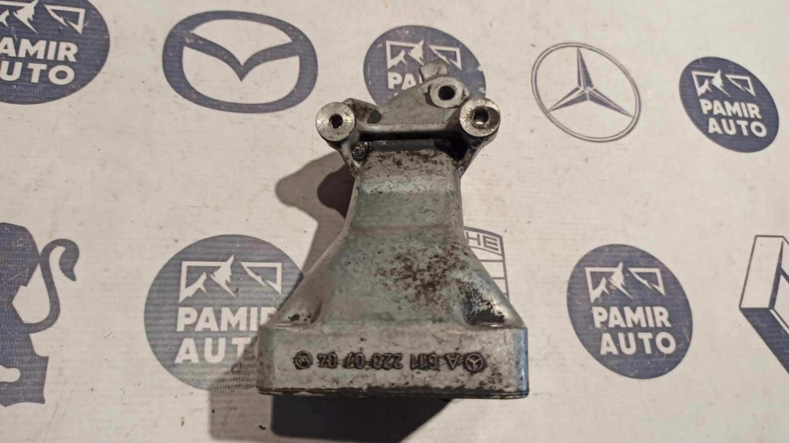 Кронштейн двигателя Mercedes C/W203 2000-2008