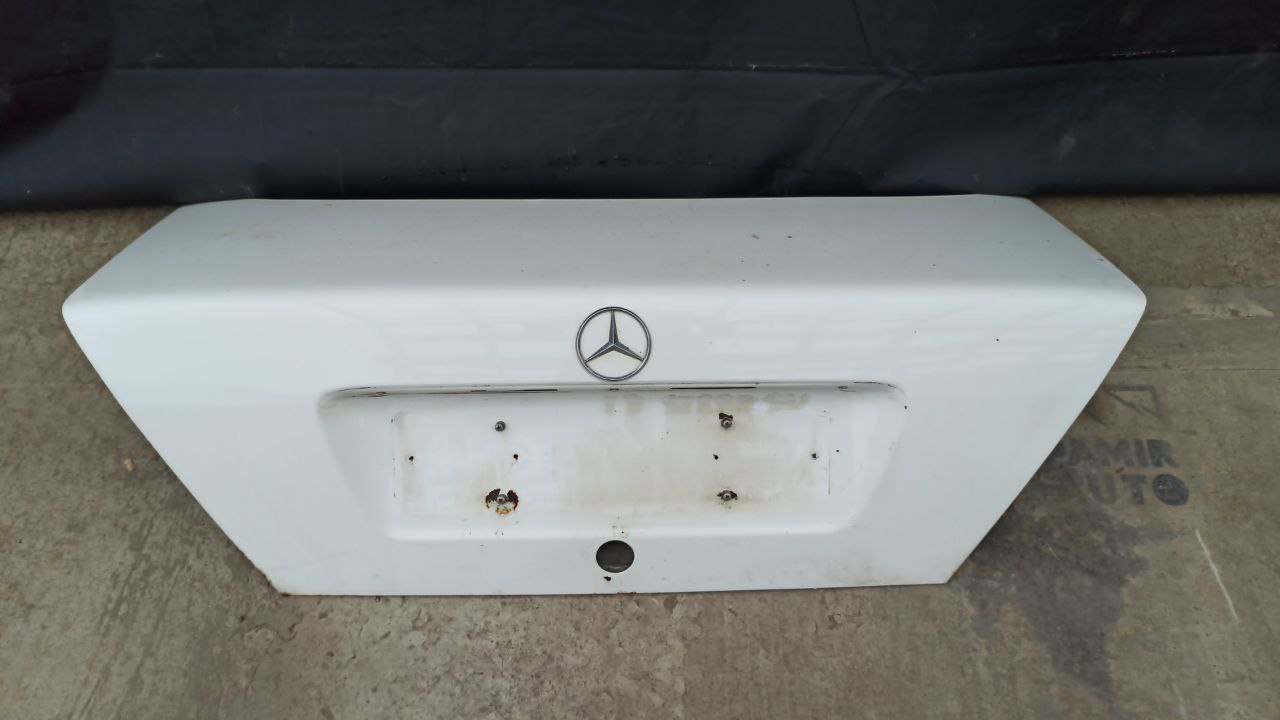 Крышка багажника Mercedes C/W202 1993-2001