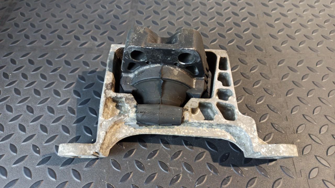 Опора двигателя Ford Focus/2 2004-2011