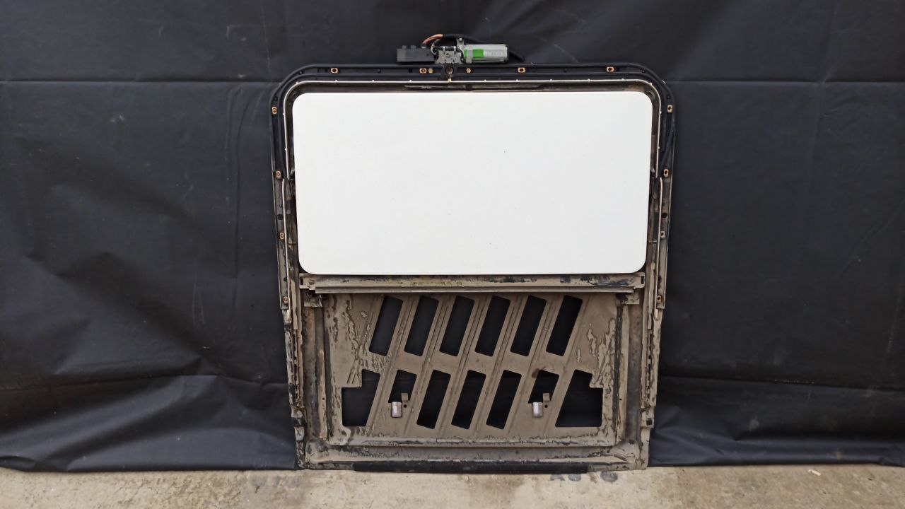 Люк Mercedes C/W202 1993-2001