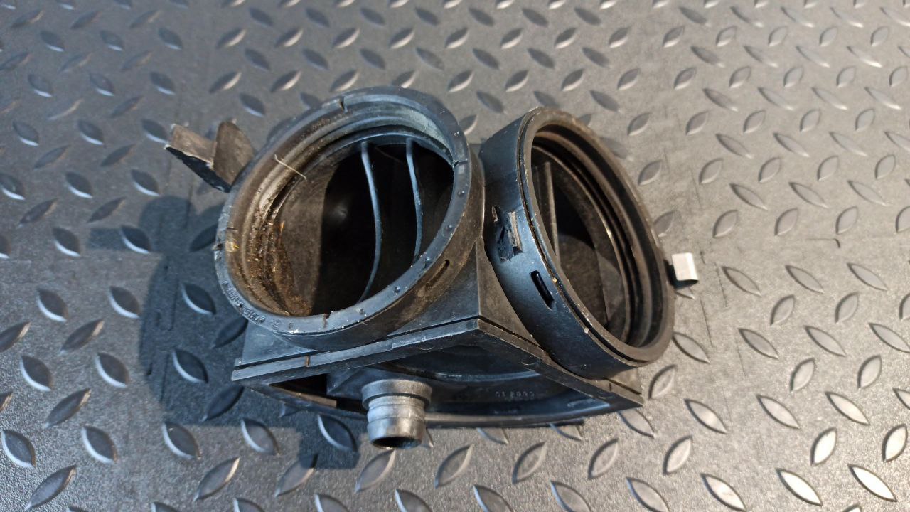 Воздуховод Mercedes C/W203 2000-2008