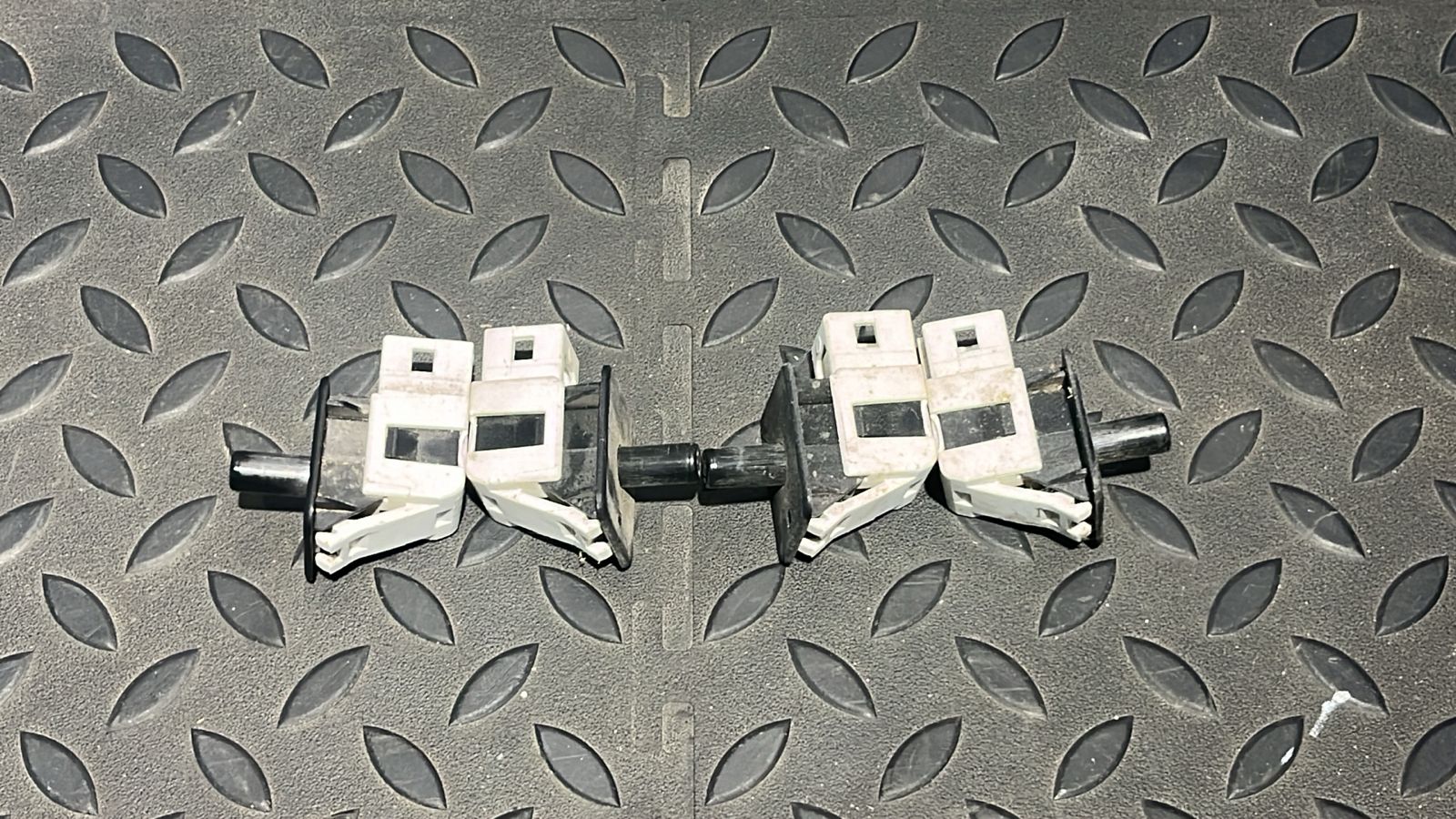 Выключатель концевой Mercedes E/W210 1995-2003