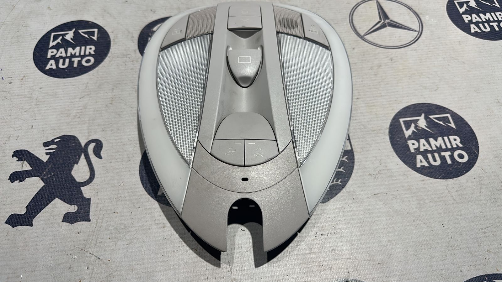 Плафон салонный передний Mercedes E/W211 2002-2009