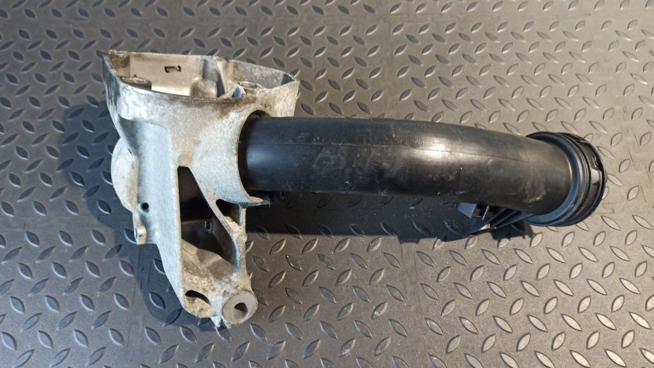 Патрубок интеркулера Mercedes E/W211 2002-2009