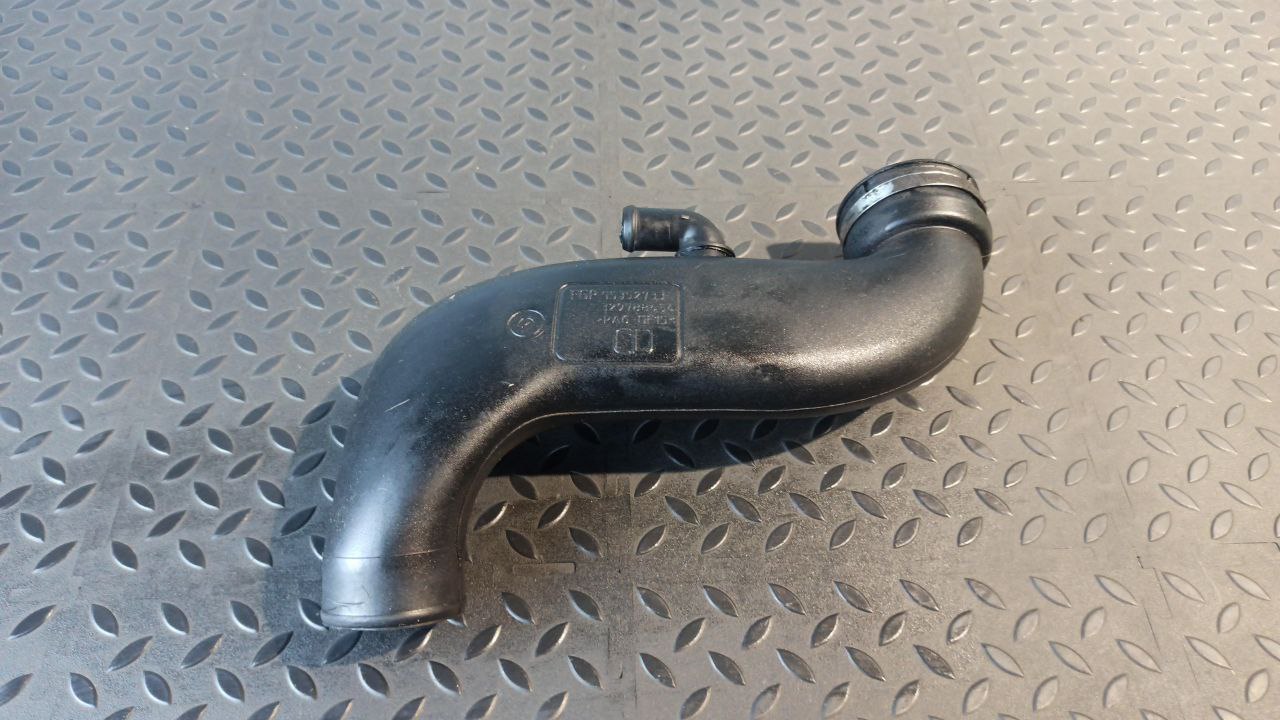 Патрубок воздушного фильтра Opel Zafira/B 2005-2014