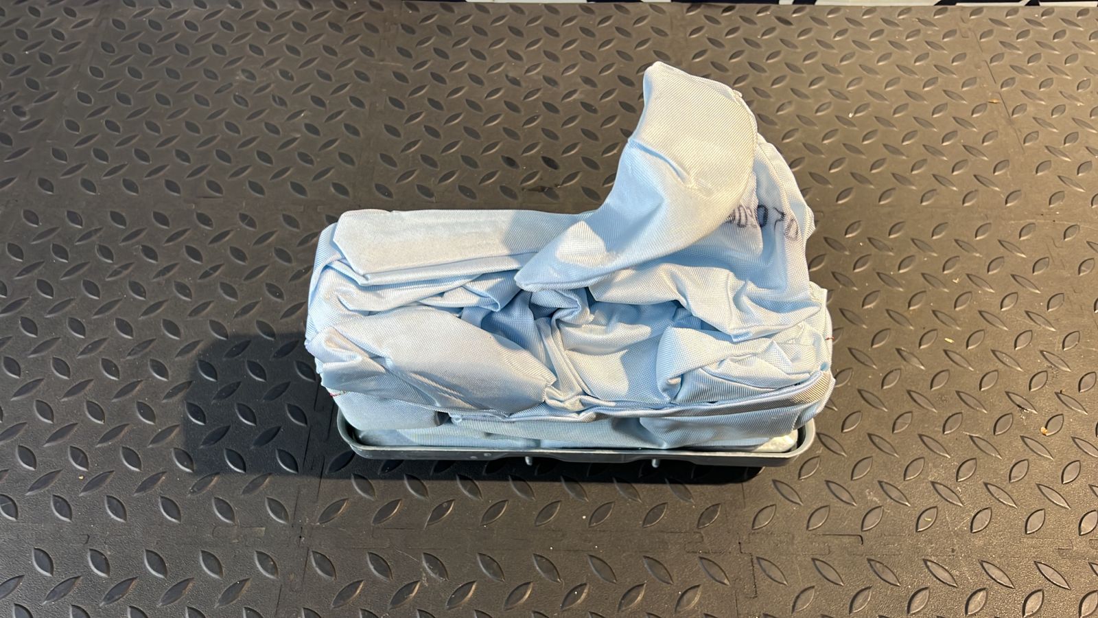 Подушка безопасности в торпедо Renault Logan 2004-2015