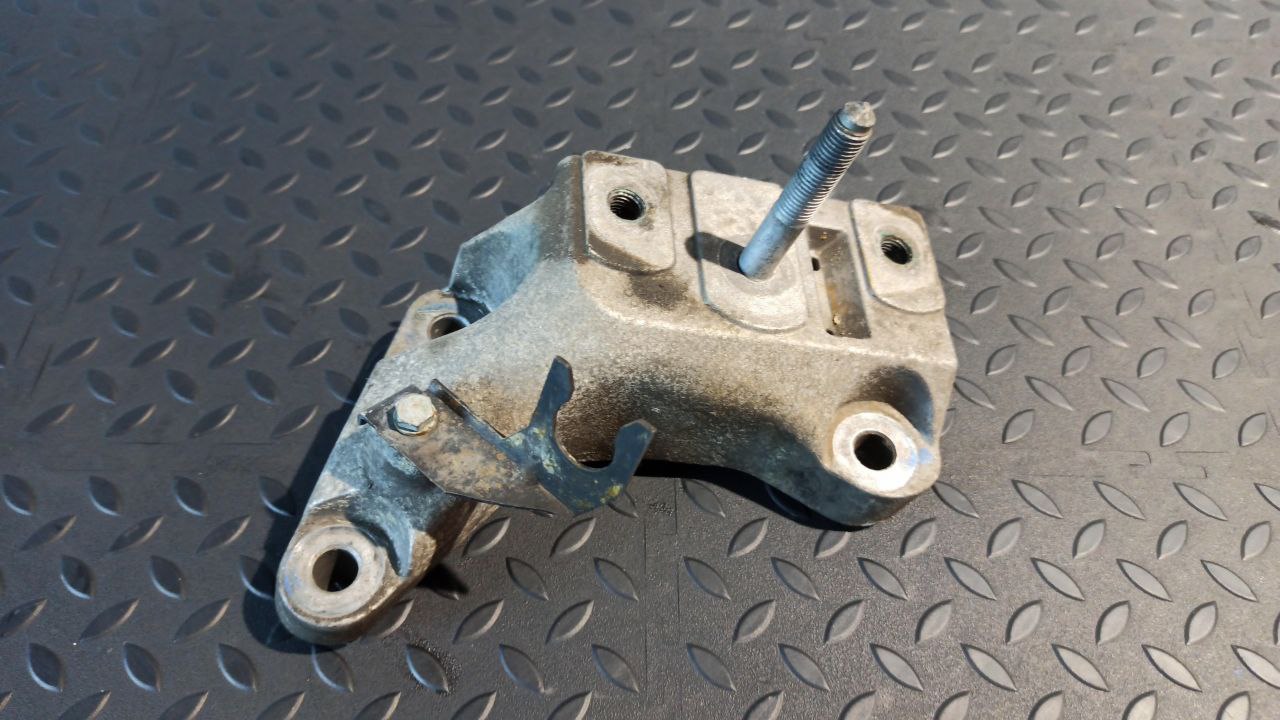 Кронштейн КПП Ford Galaxy 1995-2006