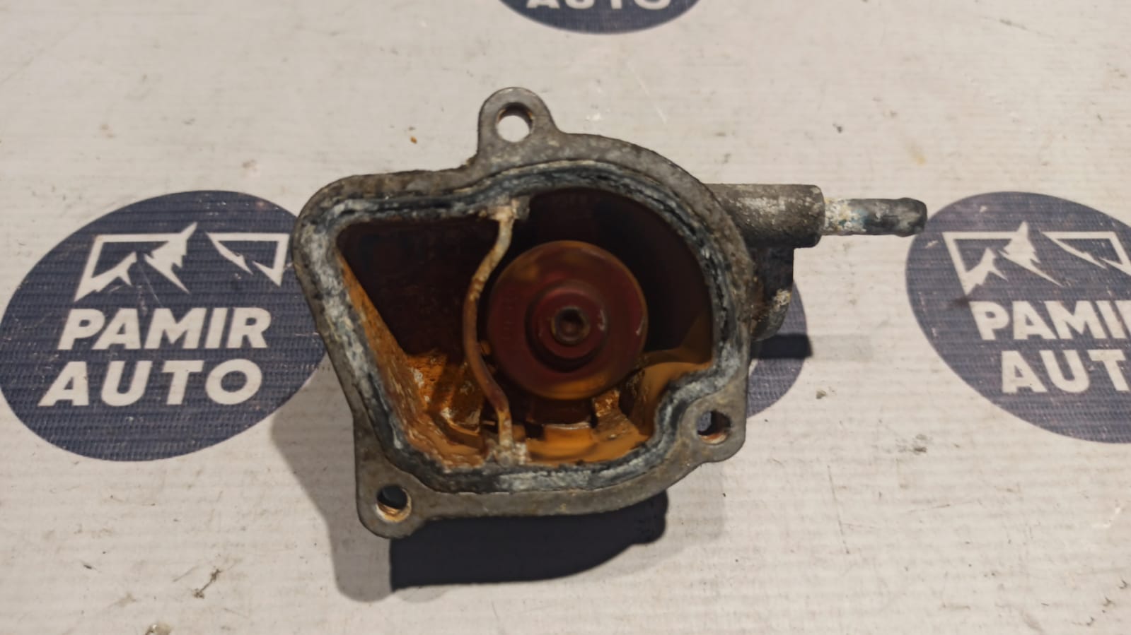 Термостат Mercedes Sprinter/W901-W909 1995-н.в.