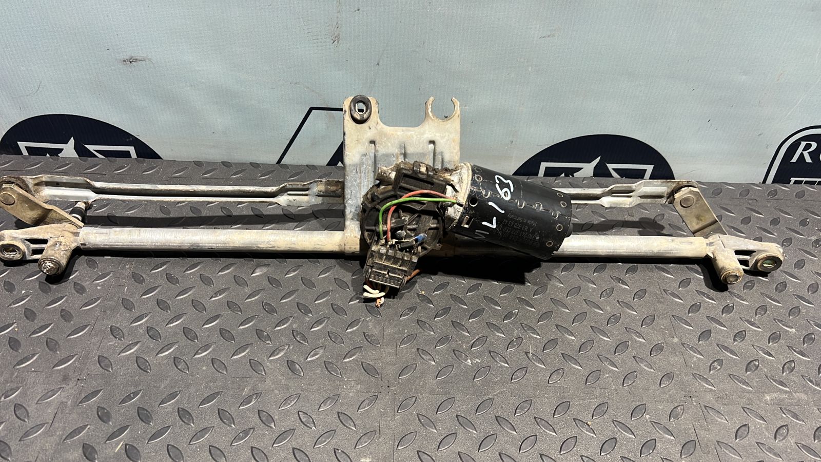 Трапеция стеклоочистителя Mercedes M/W163 1997-2005