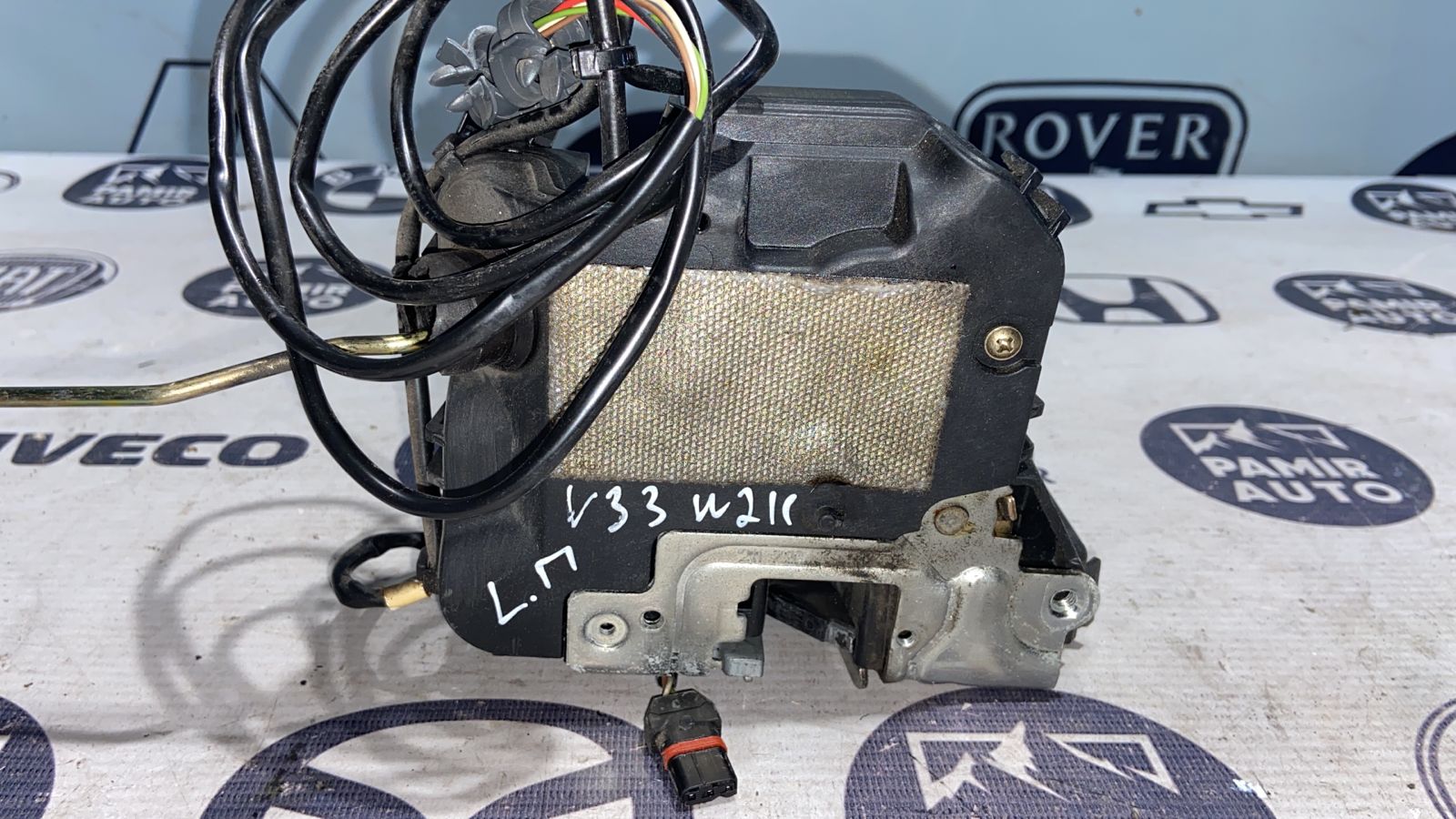 Замок двери передний левый Mercedes E/W211 2002-2009