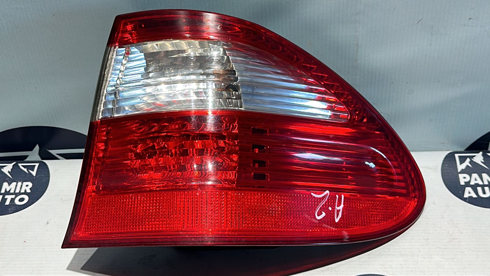 Фонарь задний наружный правый Mercedes E/W211 2002-2009