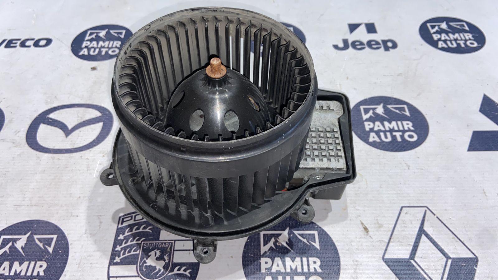 Моторчик отопителя Renault Scenic/2 2003-2009