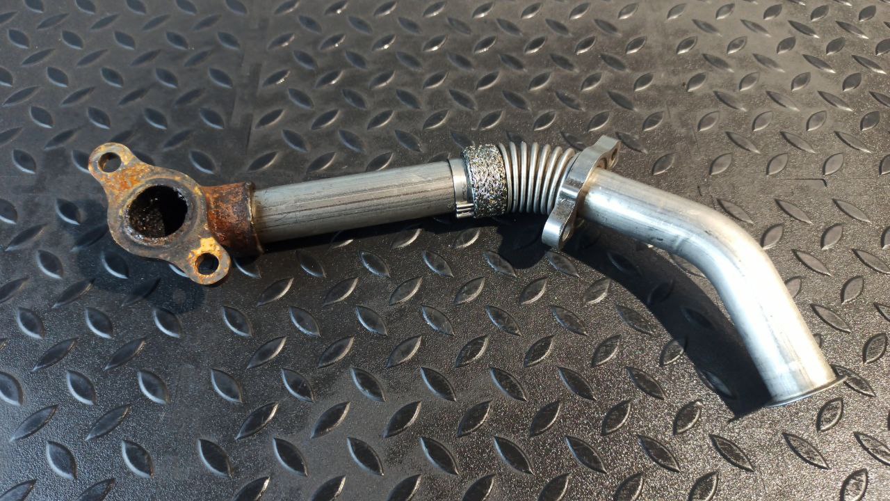 Трубка системы EGR Toyota Avensis/2 2003-2009