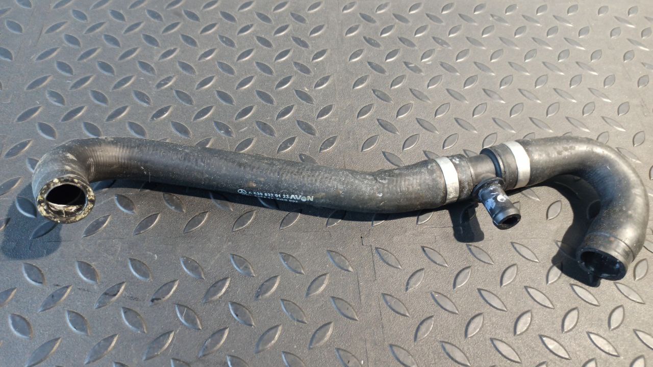 Патрубок ОЖ Mercedes Vito/W639 2003-2014