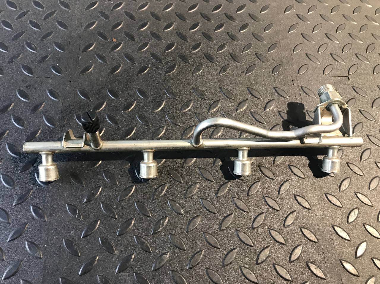 Рампа топливная Opel Vectra/C 2002-2008