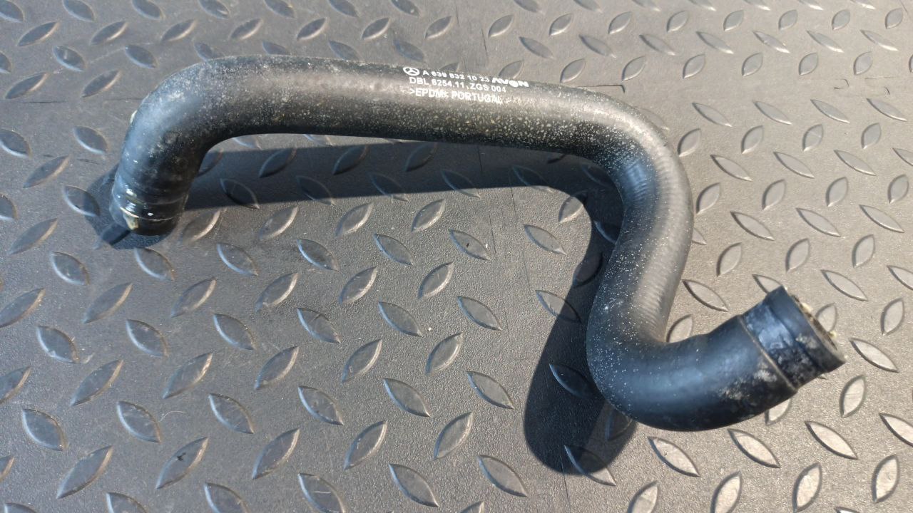 Патрубок ОЖ Mercedes Vito/W639 2003-2014