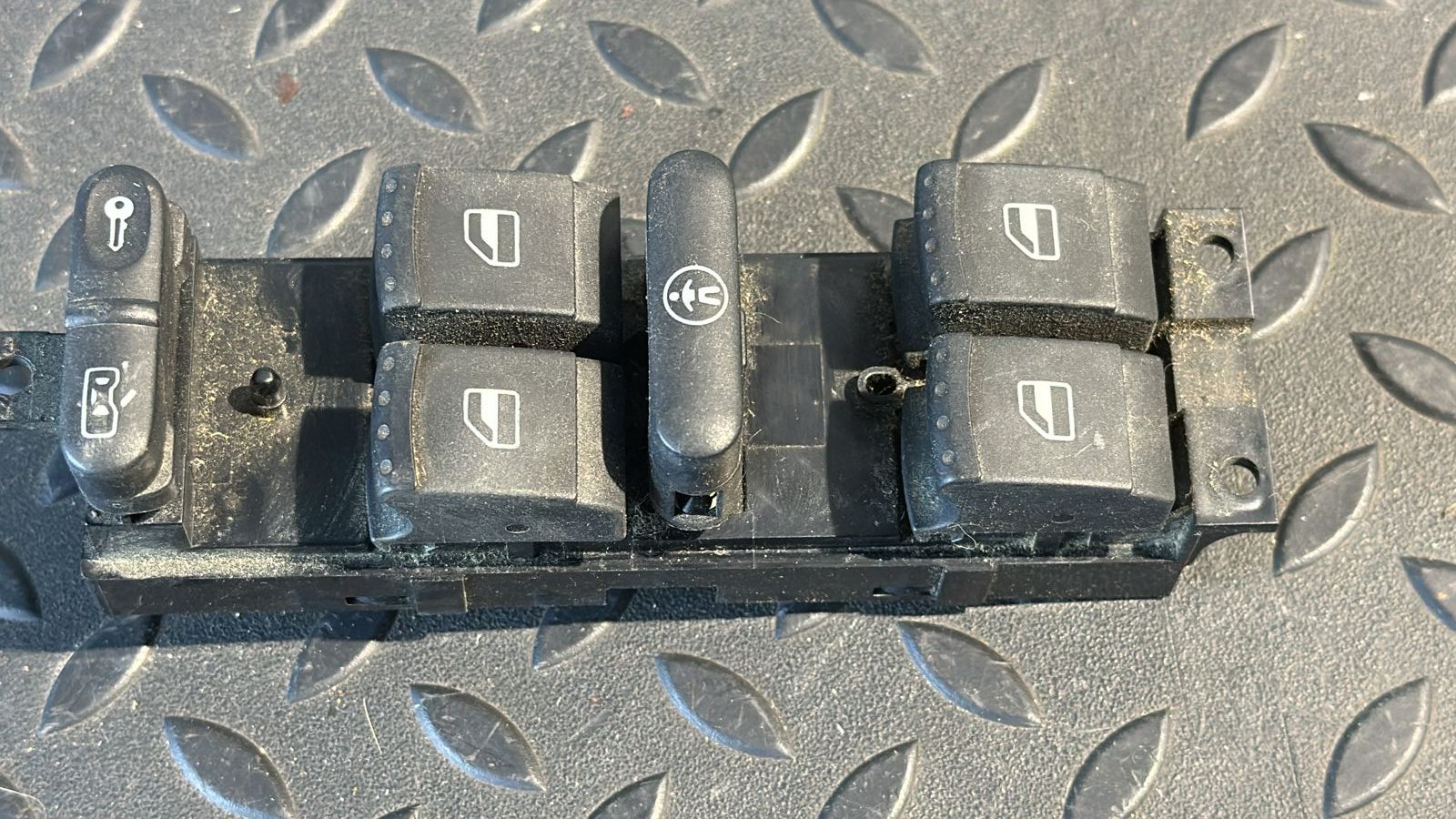 Блок управления стеклоподъемниками Volkswagen Passat/B5 1996-2005