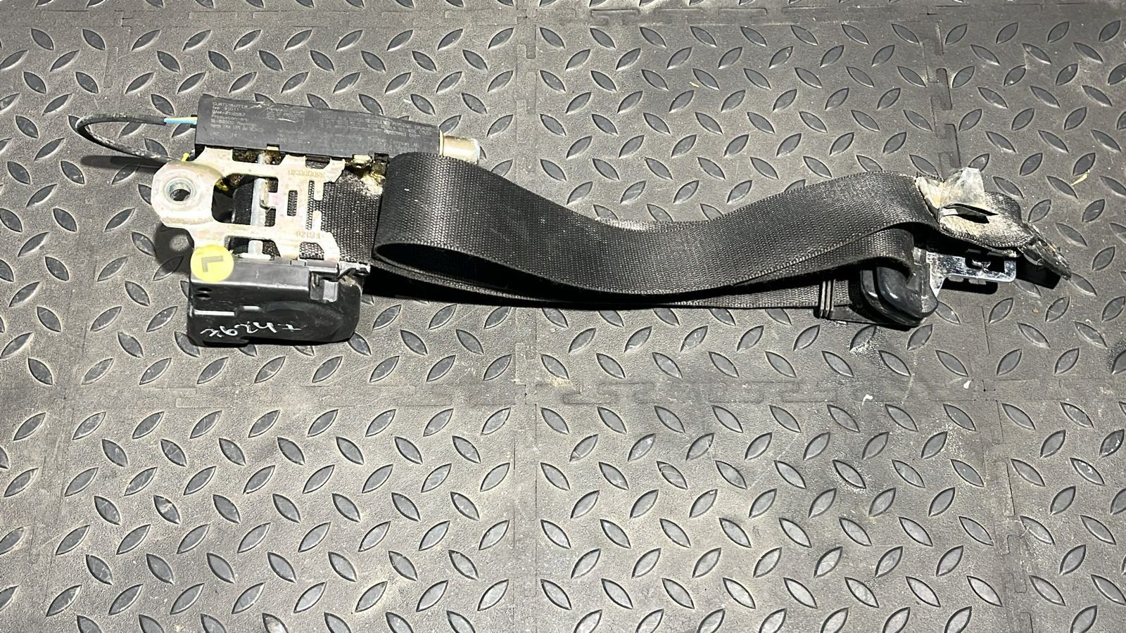 Ремень безопасности передний левый Mercedes M/W163 1997-2005