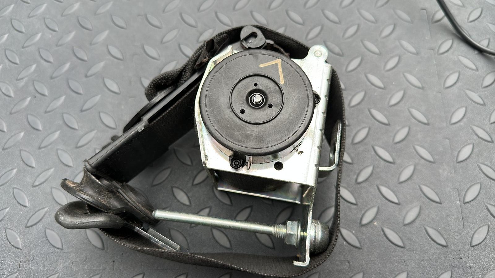 Ремень безопасности передний левый Opel Astra/H 2004-2014