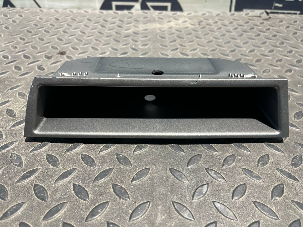 Бардачок Opel Signum 2003-2008