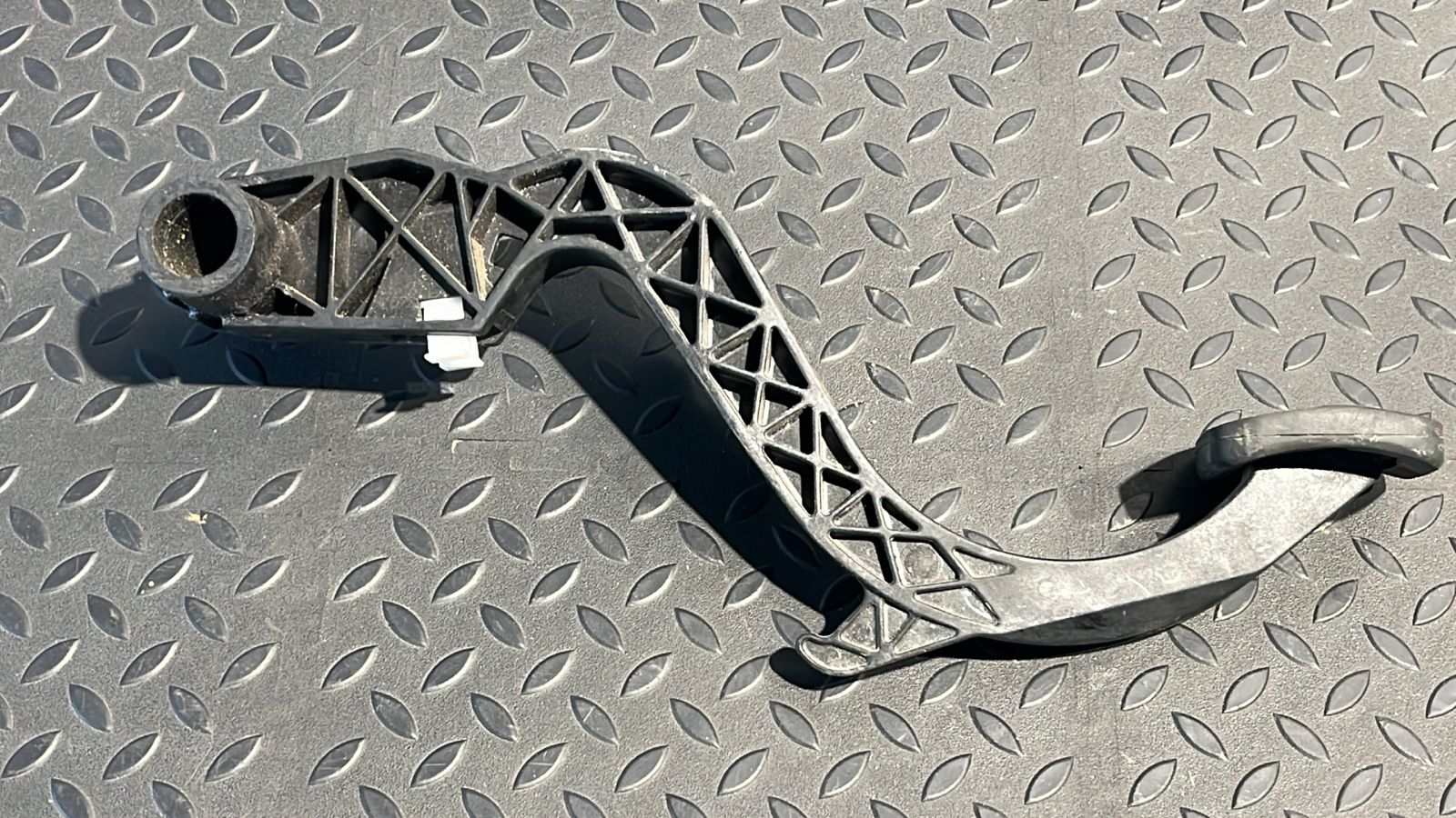 Педаль сцепления Opel Signum 2003-2008