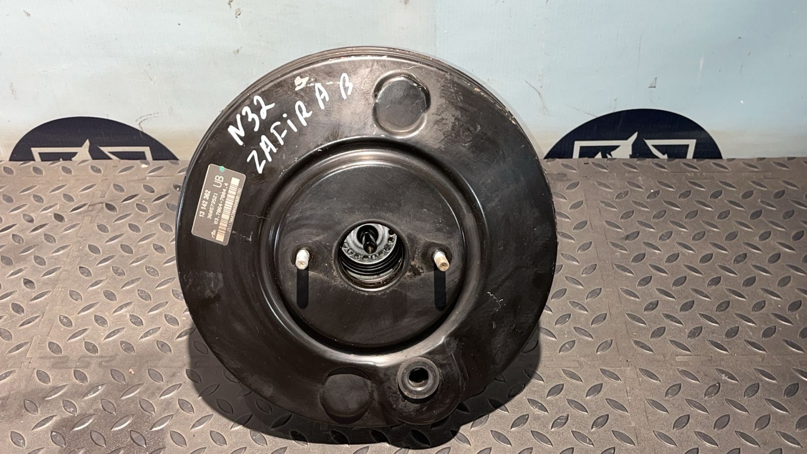 Усилитель тормозов вакуумный Opel Zafira/B 2005-2014