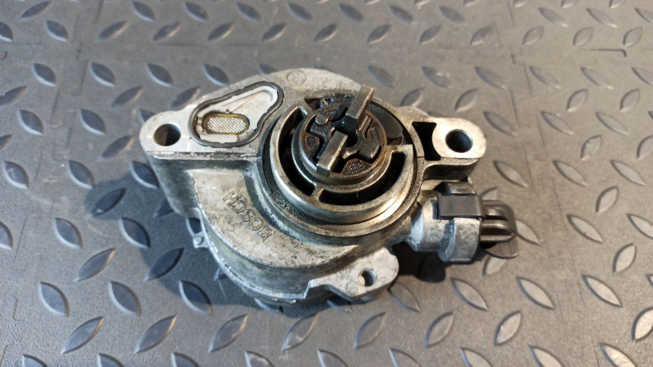 Насос вакуумный Ford Focus/2 2004-2011