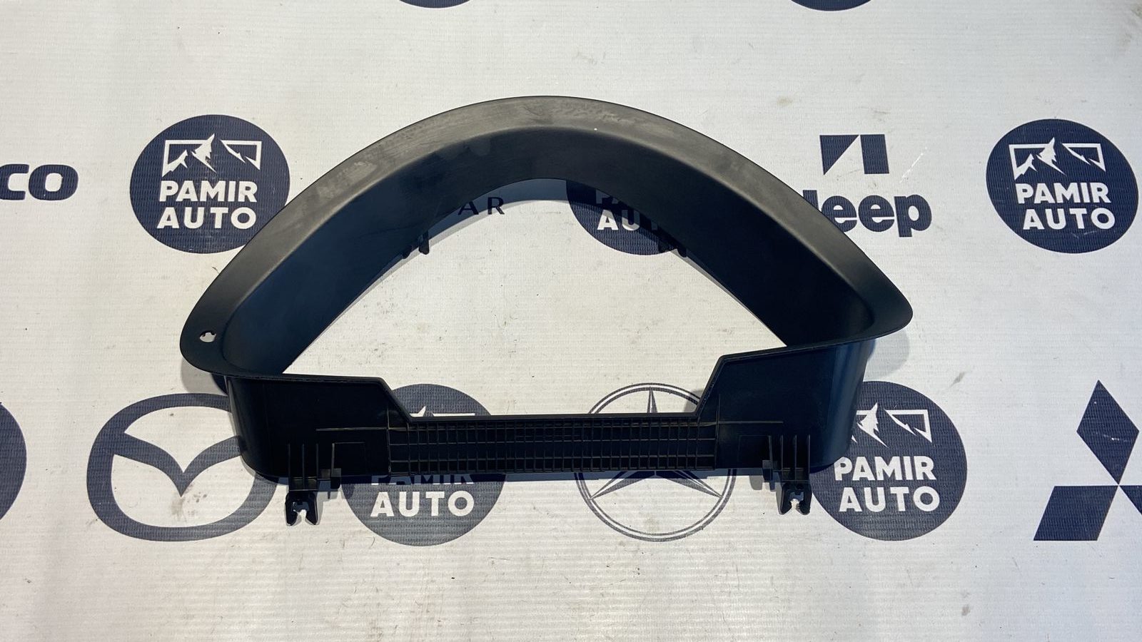 Накладка на торпедо левая Mercedes E/W211 2002-2009