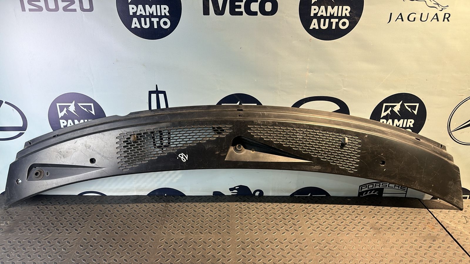 Решетка под лобовое стекло (Жабо) Ford Transit 2000-2006