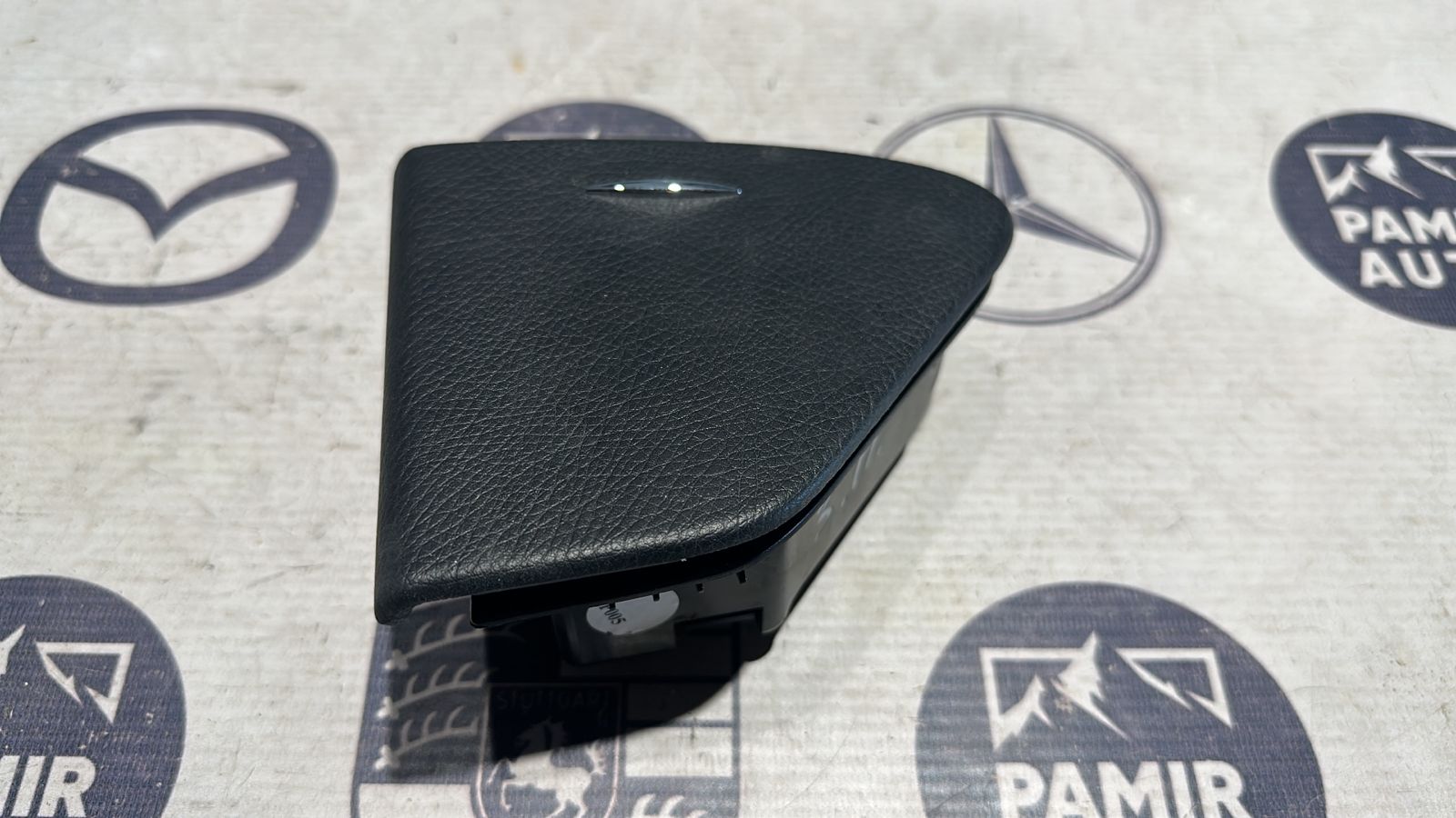 Пепельница правая Mercedes E/W211 2002-2009