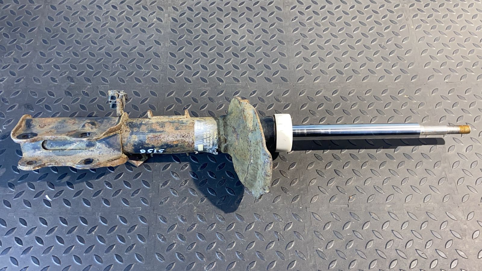 Амортизатор передний Mercedes Vito/W639 2003-2014