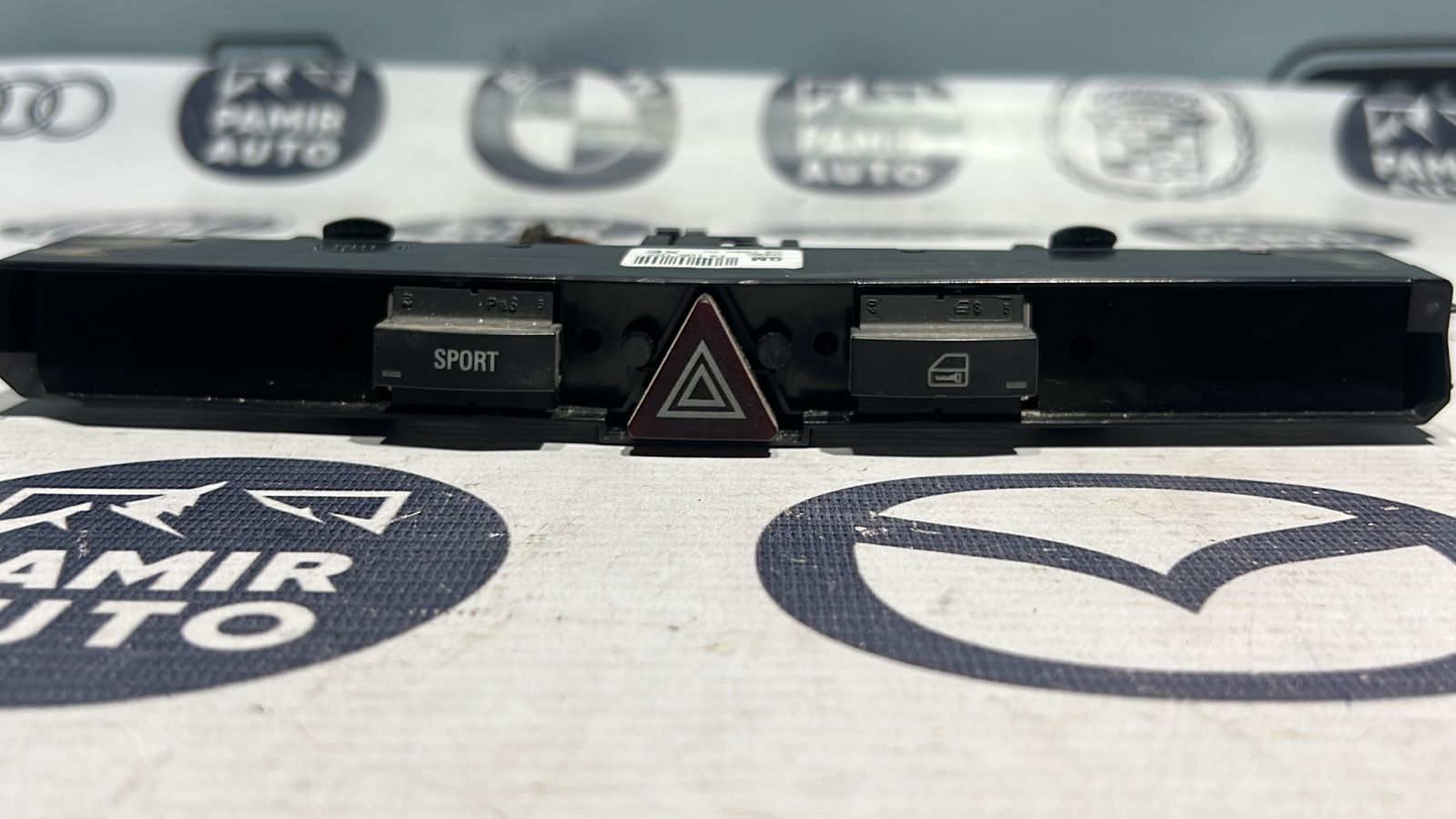 Кнопка аварийной сигнализации Opel Astra/H 2004-2014