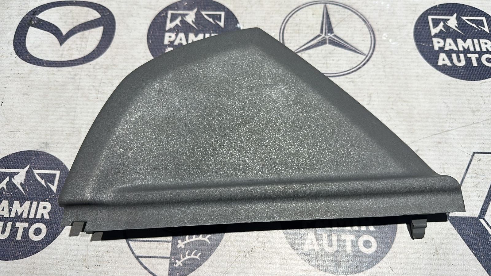 Накладка на торпедо левая Renault Scenic/2 2003-2009