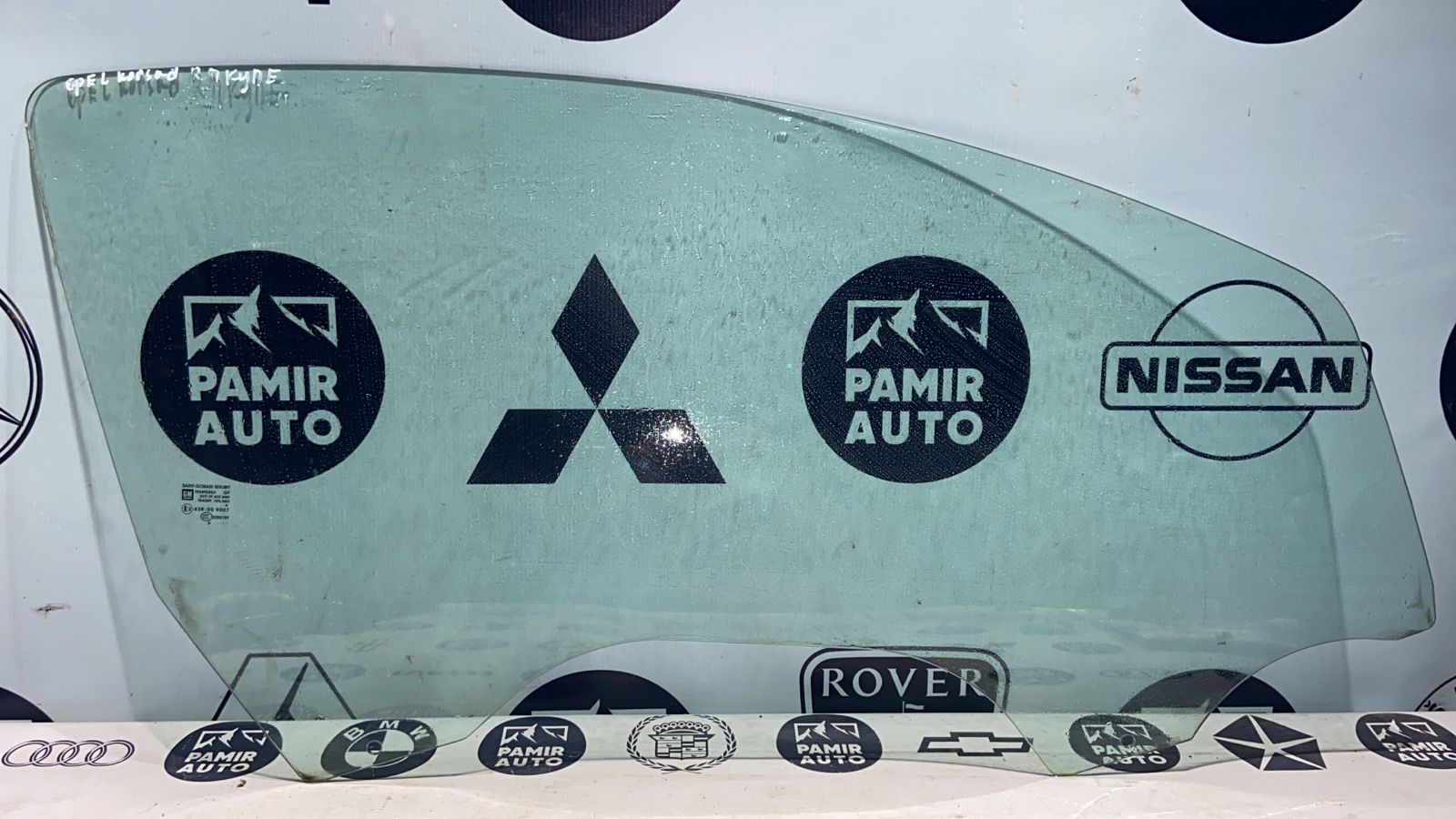 Стекло двери переднее правое Opel Corsa/D 2006-2014