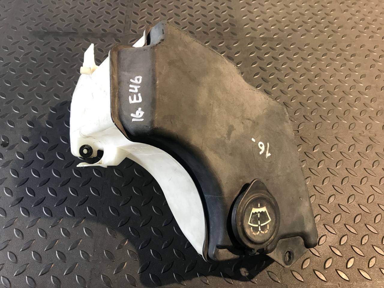 Бачок омывателя BMW 3/E46 1998-2007