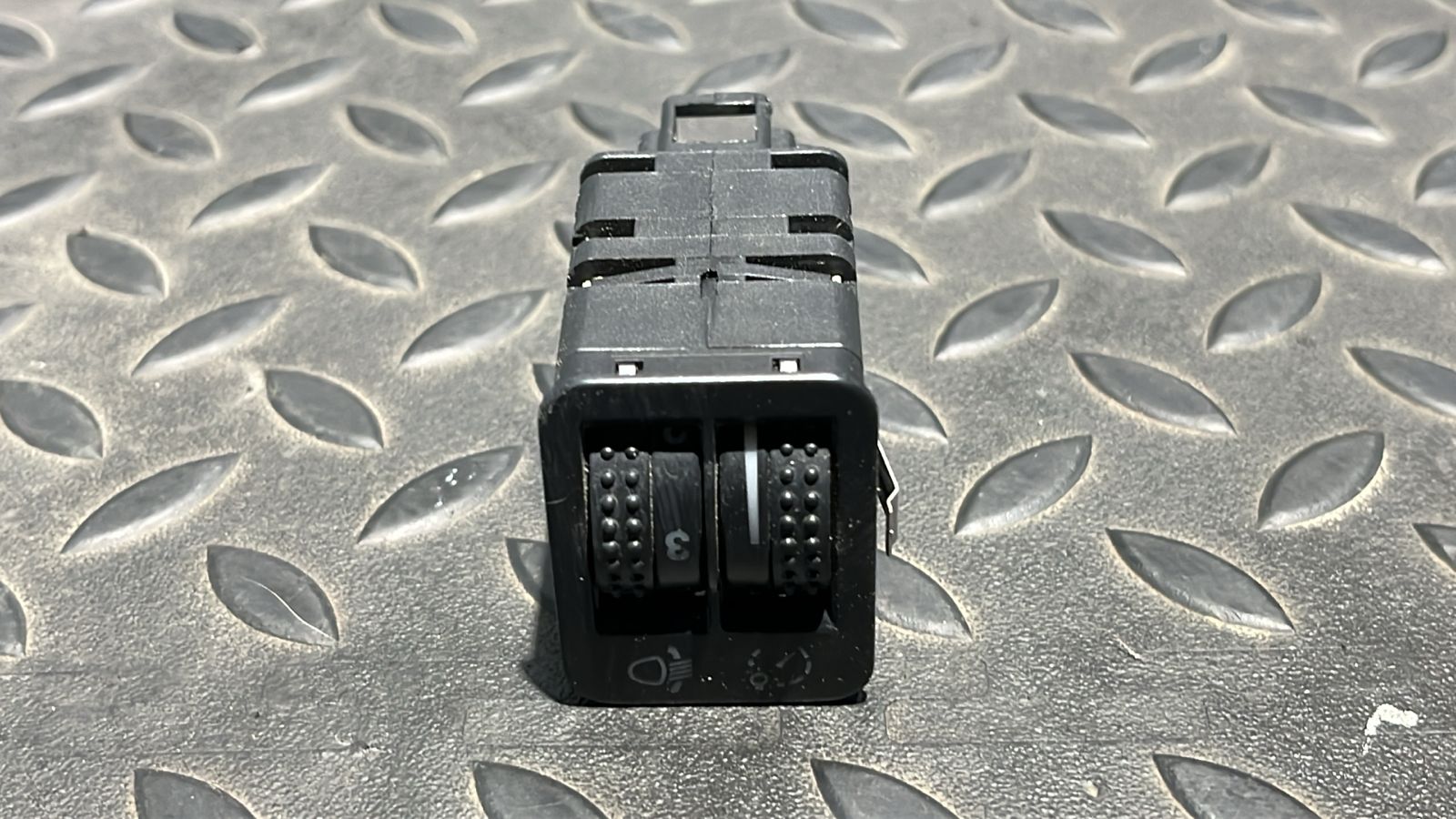 Кнопка корректора фар Volkswagen Golf/4 1997-2006