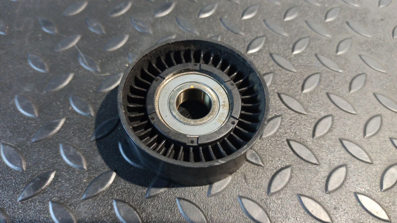 Ролик Toyota Avensis/2 2003-2009