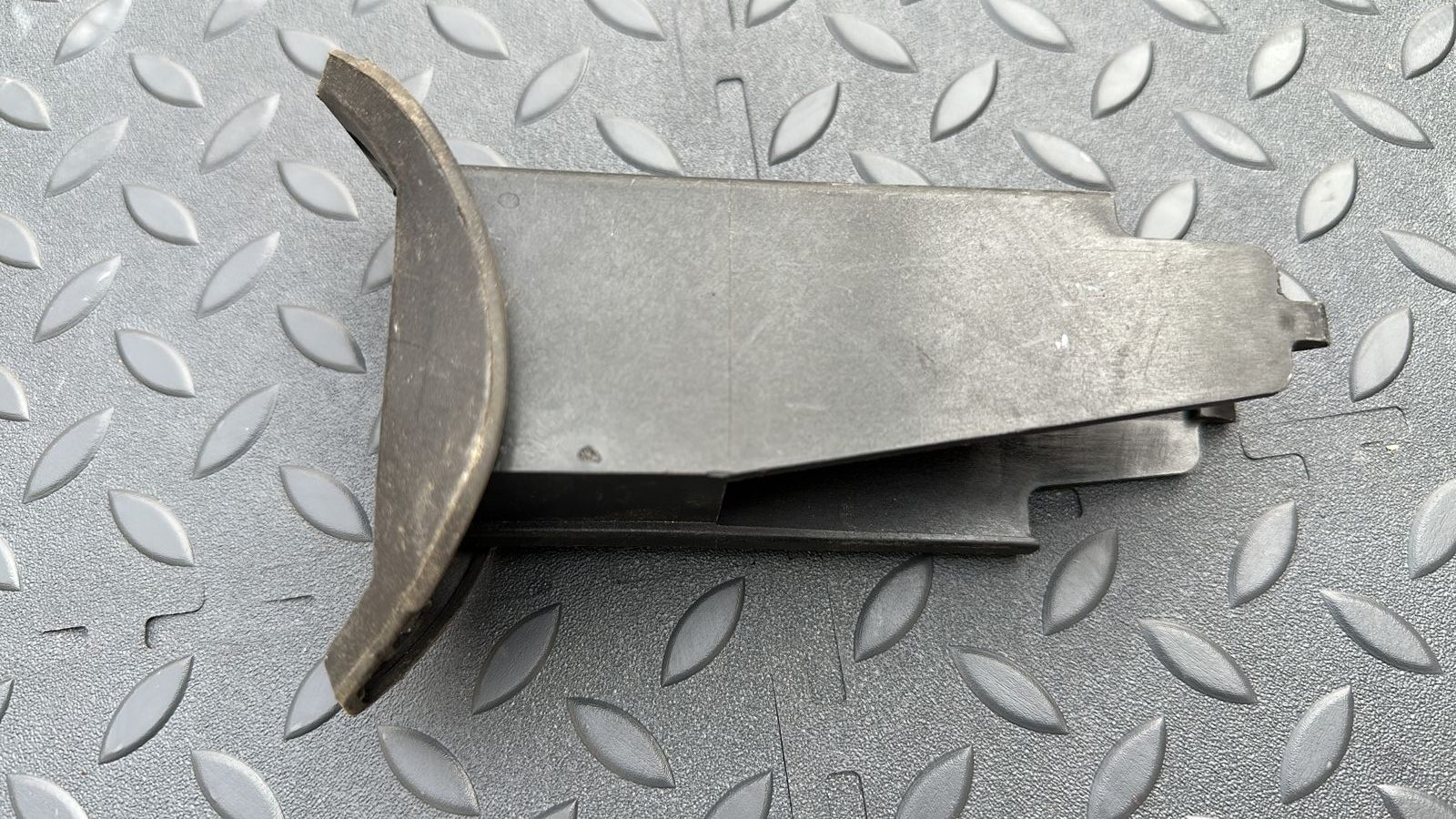 Активатор замка крышки топливного бака Opel Zafira/B 2005-2014