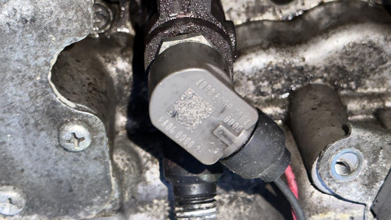 Форсунка дизельная Toyota Avensis/2 2003-2009