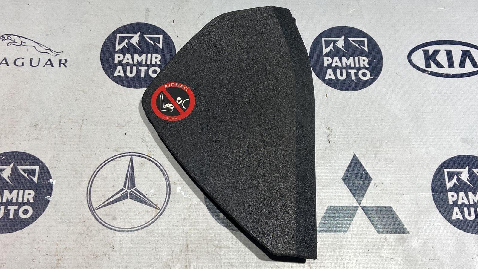 Накладка на торпедо правая Mercedes E/W211 2002-2009