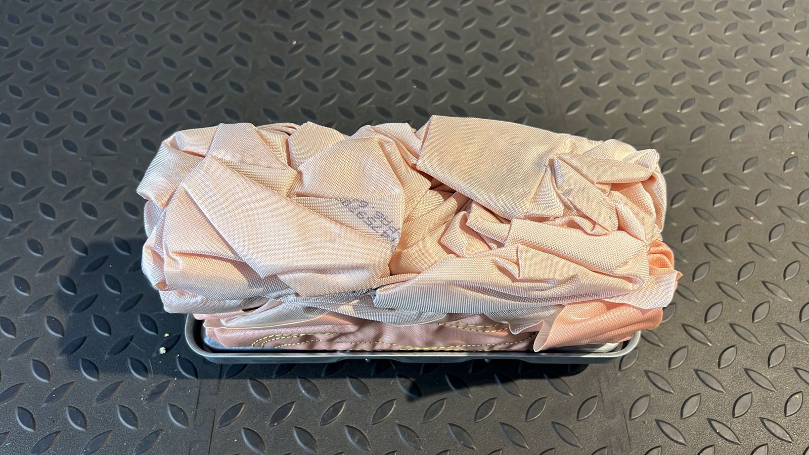 Подушка безопасности в торпедо Renault Sandero 2009-2014