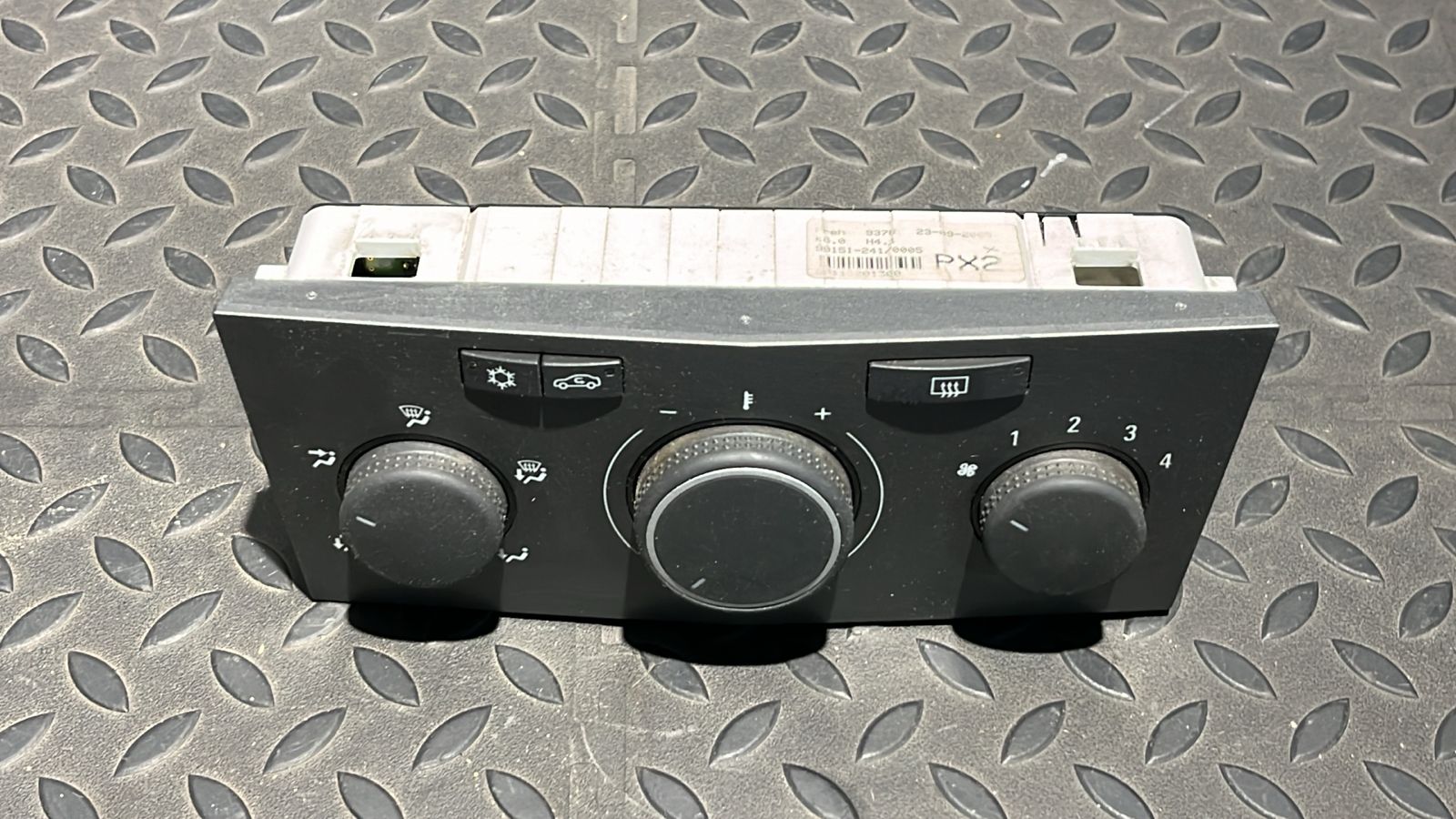 Блок управления климатом Opel Zafira/B 2005-2014