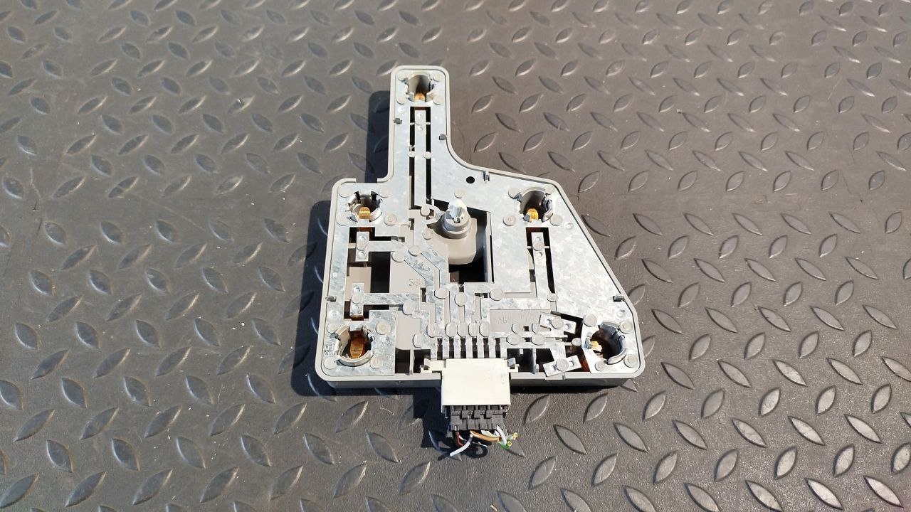 Плата заднего фонаря левая Mercedes C/W202 1993-2001