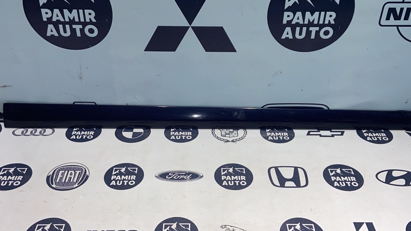 Молдинг двери передний левый Mercedes C/W203 2000-2008