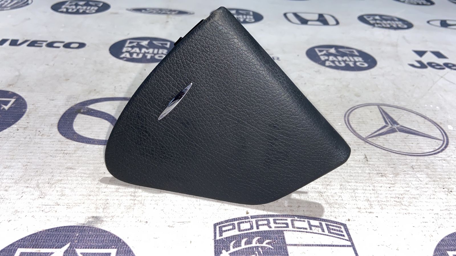 Пепельница левая Mercedes E/W211 2002-2009