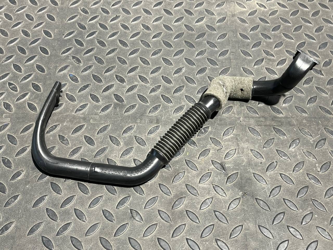 Патрубок ОЖ Opel Signum 2003-2008