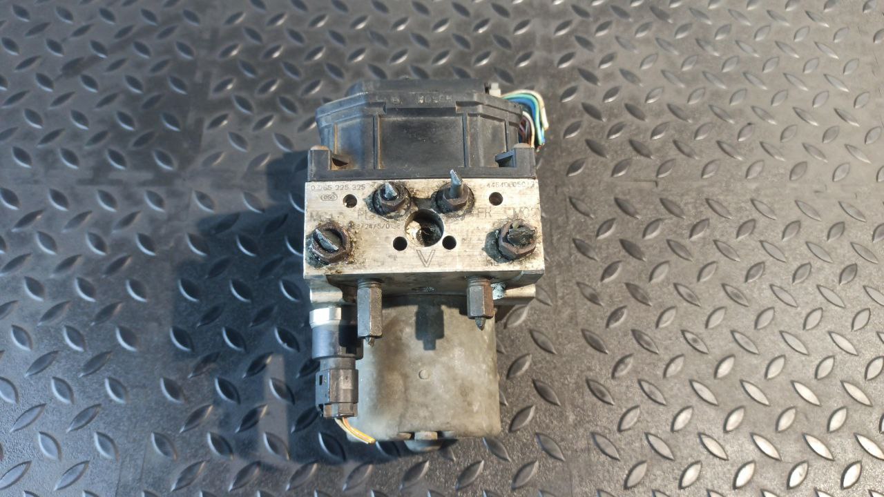 Блок ABS Toyota Avensis/2 2003-2009